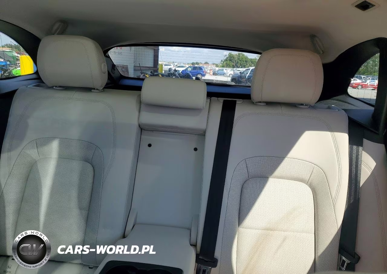 2023 Jaguar F-Pace S VIN:SADCJ2EX0PA713825 - 10