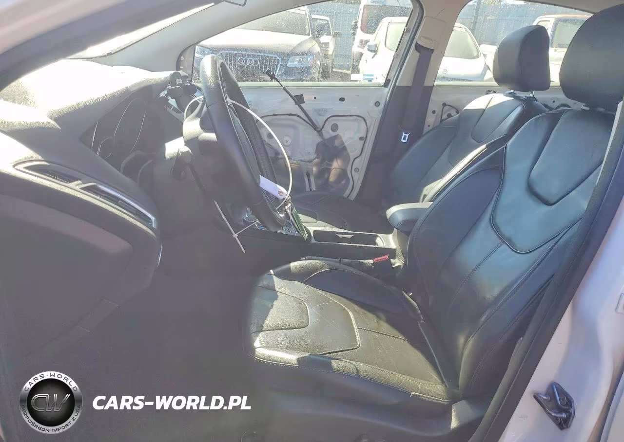 2015 Ford Focus Titanium VIN:1FADP3N26FL387126 - 7