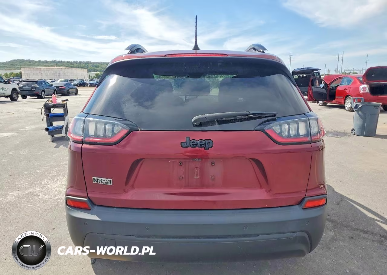 2019 Jeep Cherokee Latitude Plus VIN:1C4PJLLB4KD411410 - 6