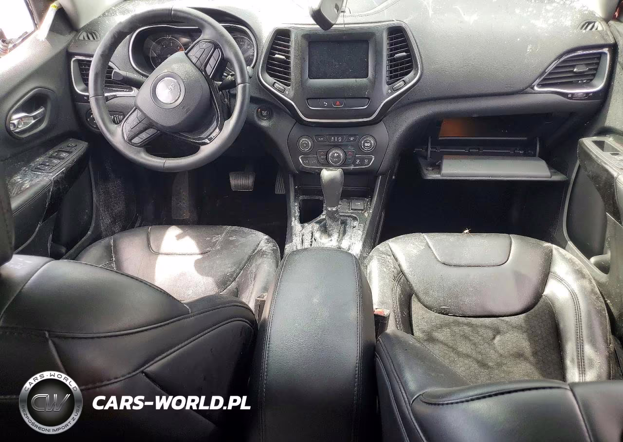 2019 Jeep Cherokee Latitude Plus VIN:1C4PJLLB4KD411410 - 8