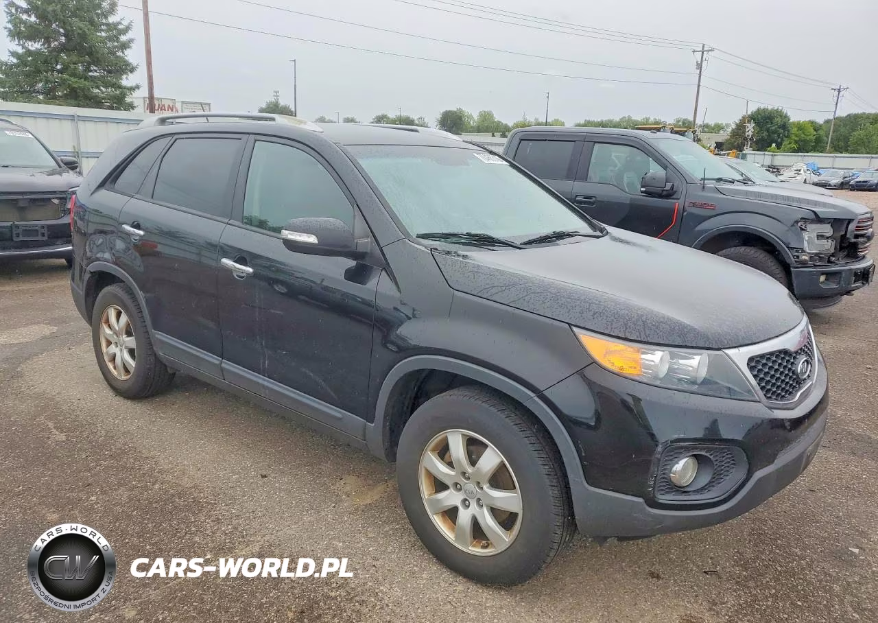 2013 Kia Sorento Lx VIN:5XYKT3A62DG324328 - 4