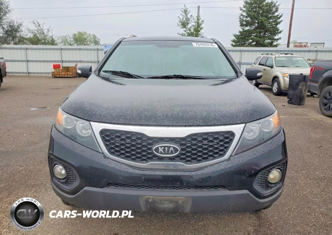 2013 Kia Sorento Lx VIN:5XYKT3A62DG324328 - 5