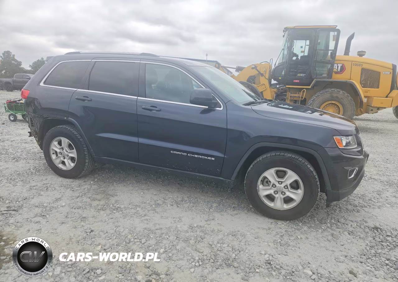 2014 Jeep Grand Cherokee Laredo VIN:1C4RJEAG5EC239806 - 4