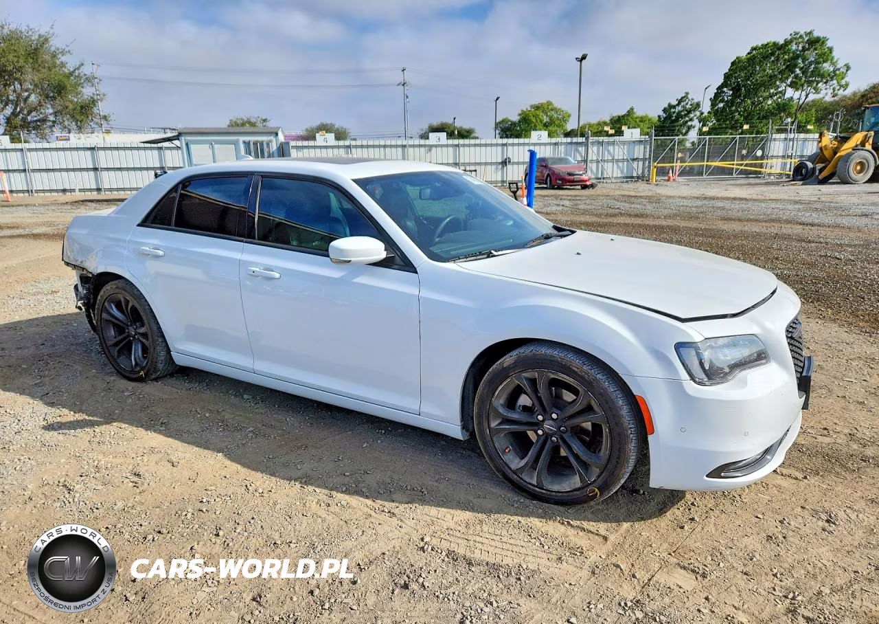 2022 Chrysler 300 S VIN:2C3CCABGXNH214358 - 4