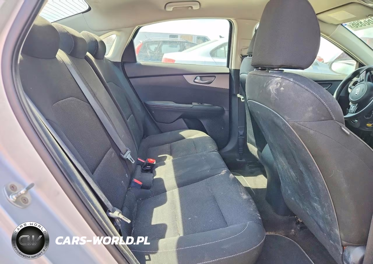 2021 Kia Forte Lxs VIN:3KPF24AD3ME334288 - 10