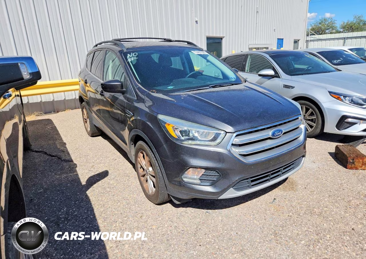 2017 Ford Escape Se VIN:1FMCU9G92HUA73767 - 4