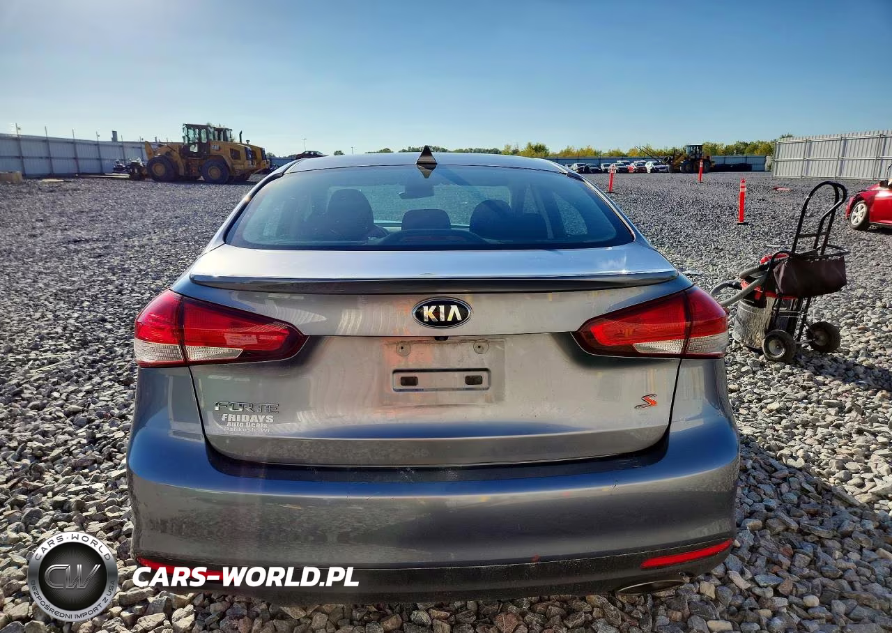 2018 Kia Forte S VIN:3KPFL4A71JE164113 - 6