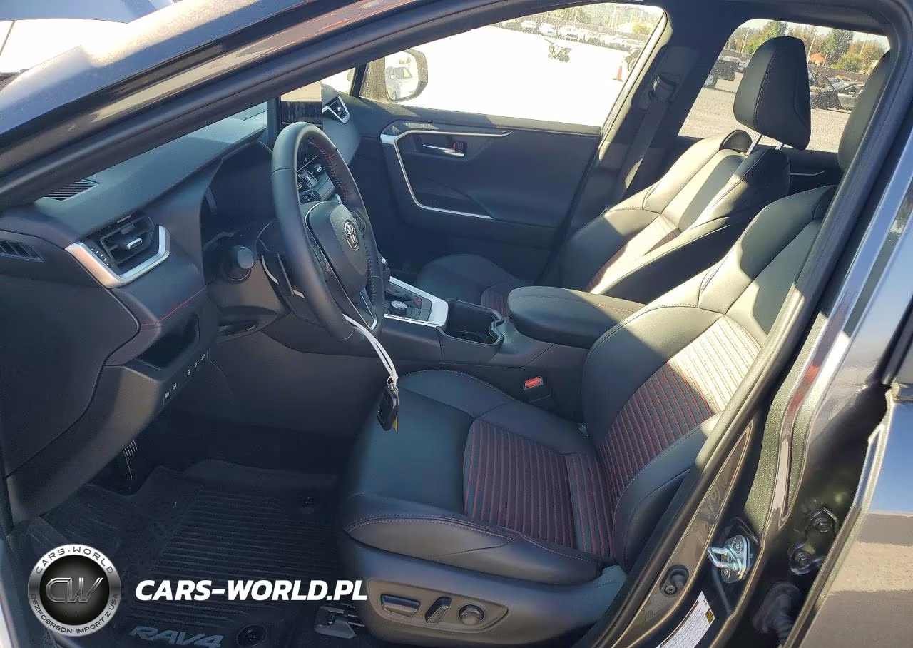 2025 Toyota Rav4 Xse VIN:JTMEB3FV8SD292593 - 7