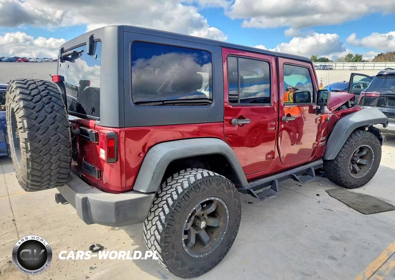 2013 Jeep Wrangler Unlimited Sport VIN:1C4HJWDG1DL604963 - 3