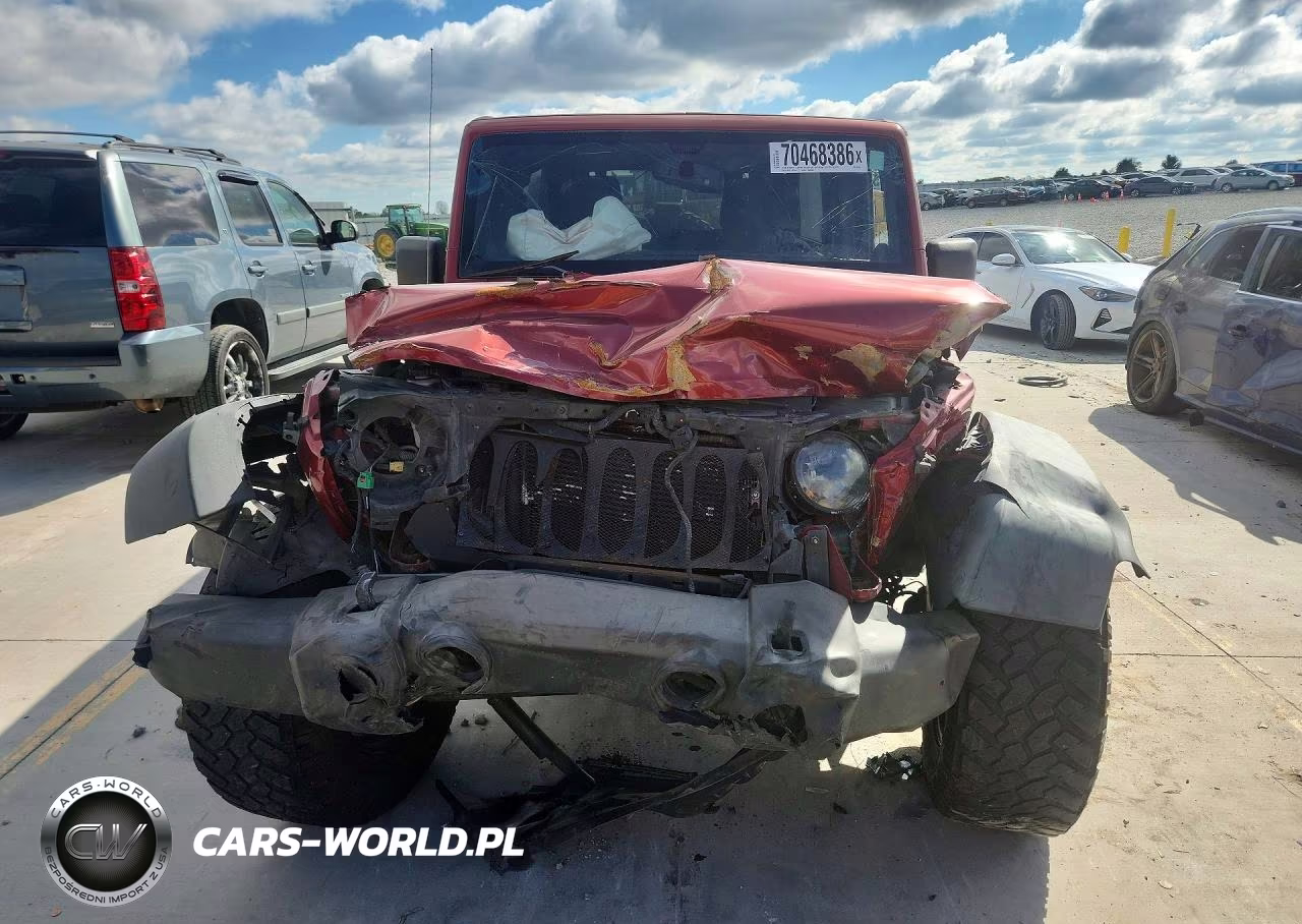 2013 Jeep Wrangler Unlimited Sport VIN:1C4HJWDG1DL604963 - 5