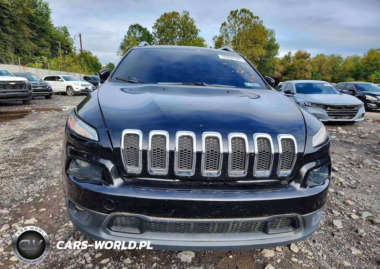 2014 Jeep Cherokee Latitude VIN:1C4PJMCS2EW152513 - 5