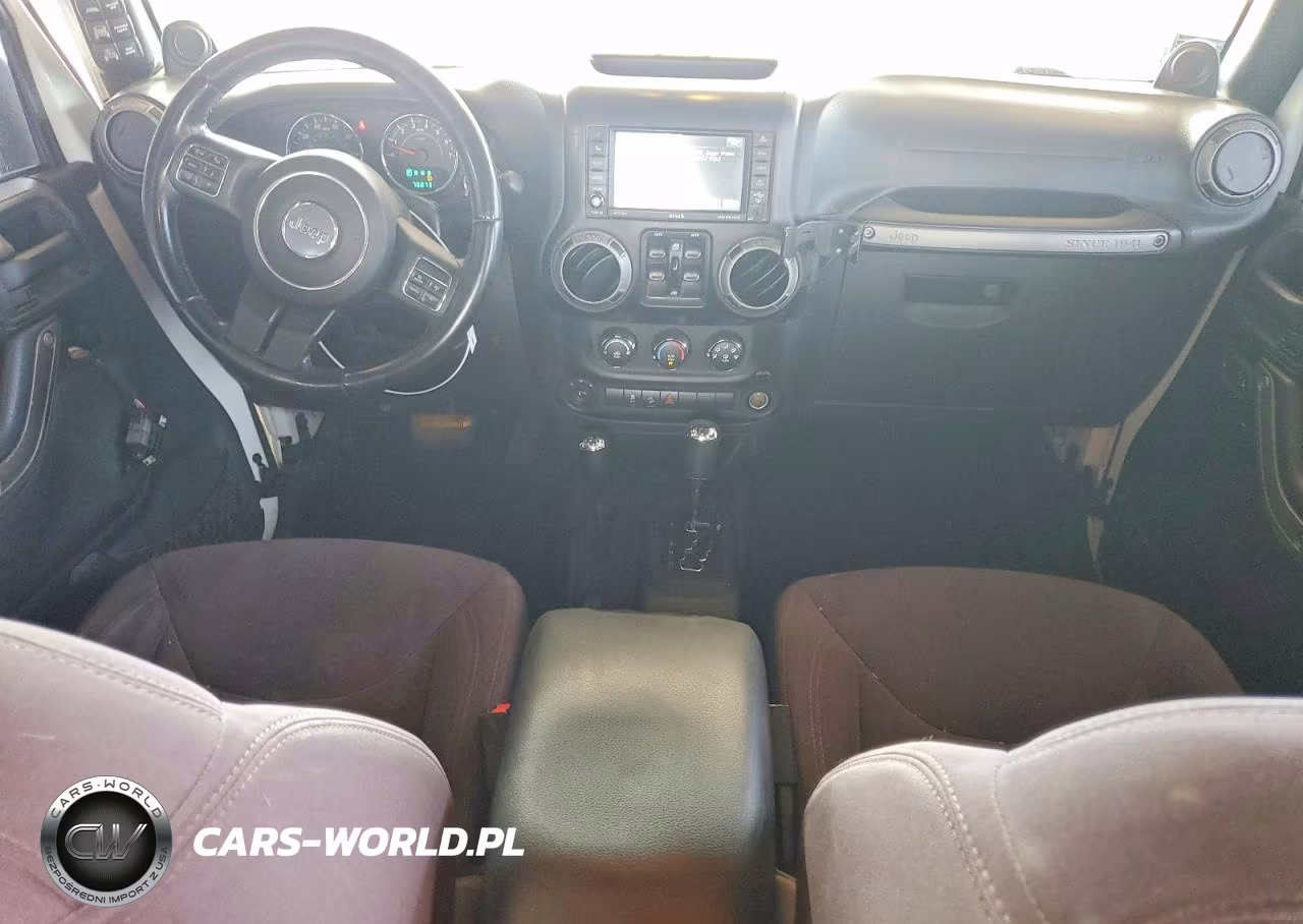 2013 Jeep Wrangler Unlimited Sport VIN:1C4BJWDG2DL643129 - 8