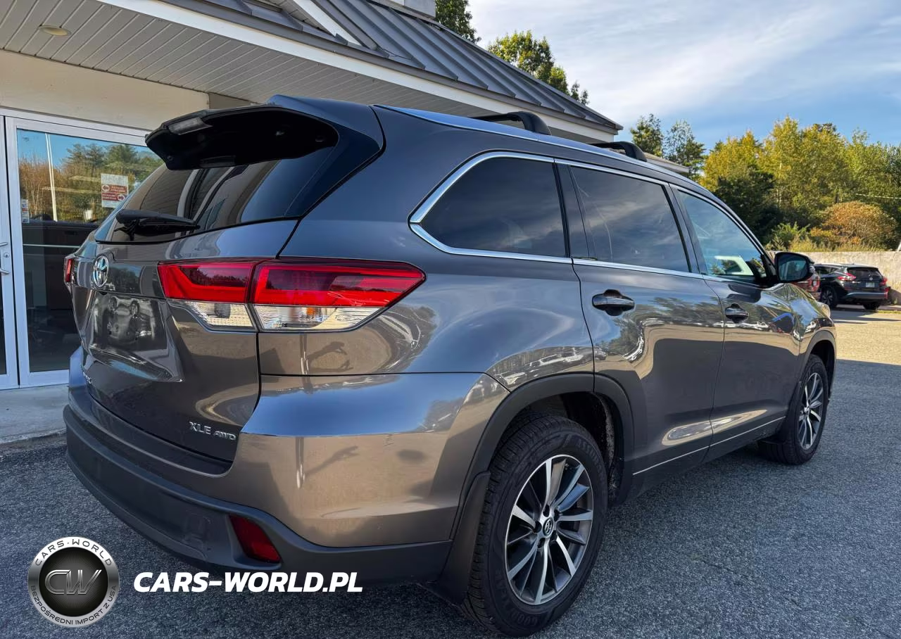 2017 Toyota Highlander Xle VIN:5TDJZRFH1HS509082 - 4