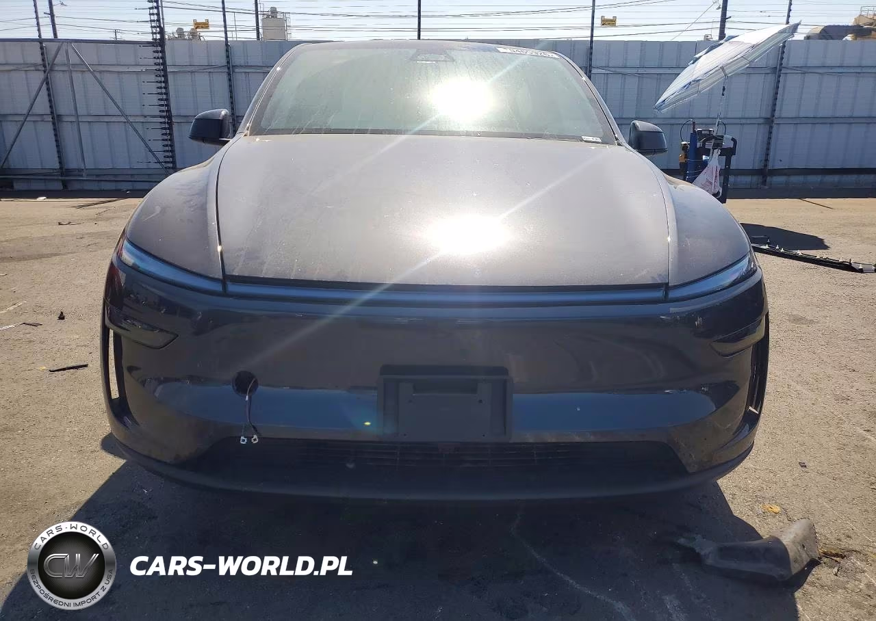 2026 Tesla Model Y VIN:7SAYGDED1TF647355 - 5