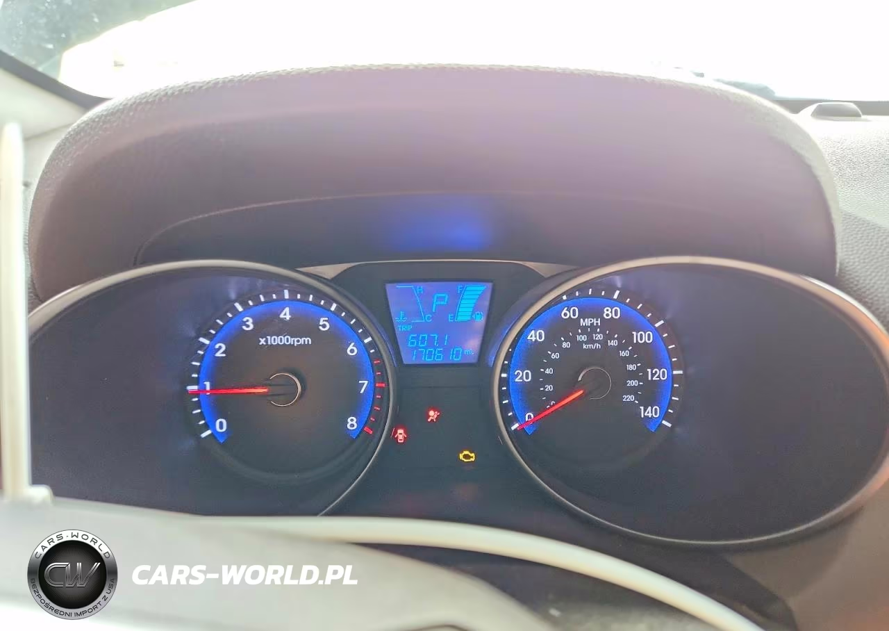 2011 Hyundai Tucson Gls VIN:KM8JUCACXBU178833 - 9