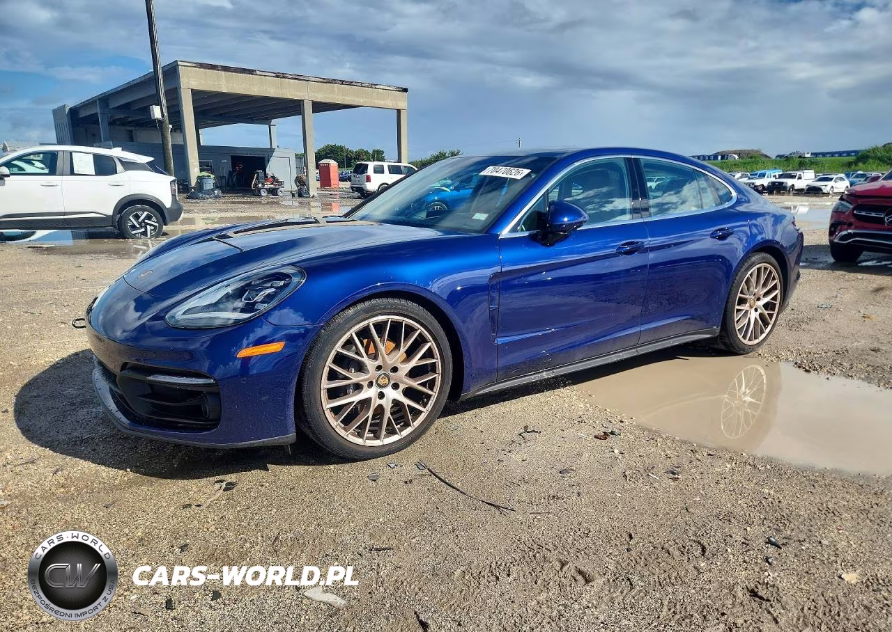 2023 Porsche Panamera Base