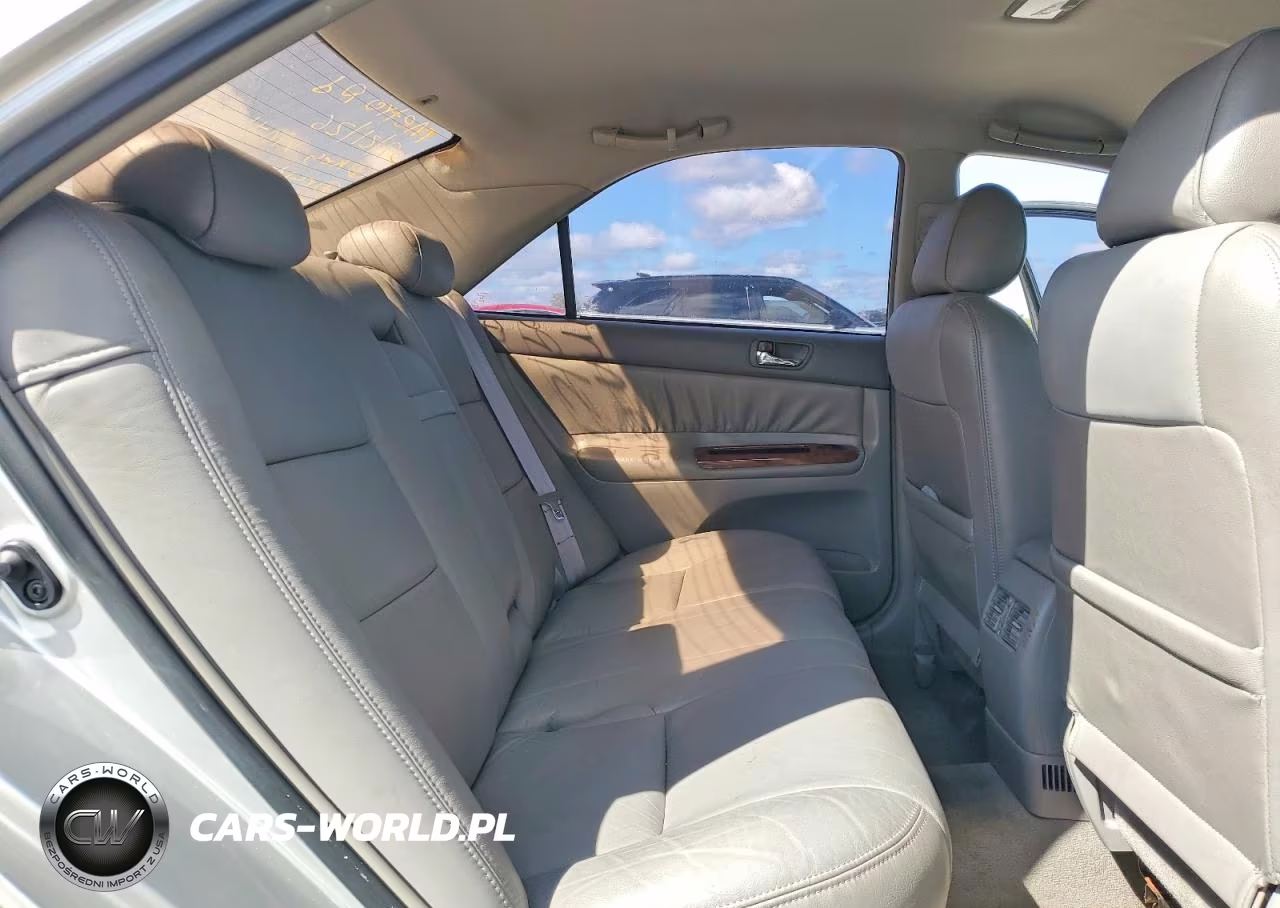 2002 Toyota Camry Xle VIN:4T1BE32K02U540918 - 10