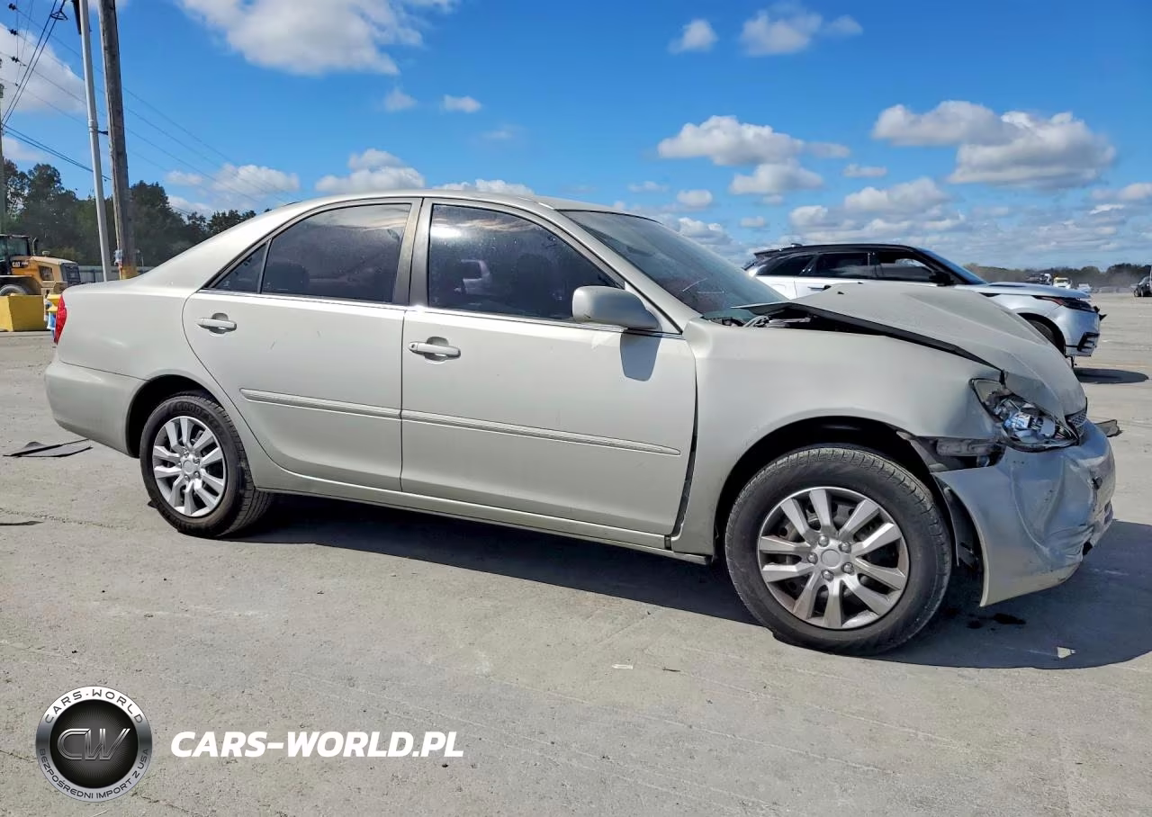 2002 Toyota Camry Xle VIN:4T1BE32K02U540918 - 4