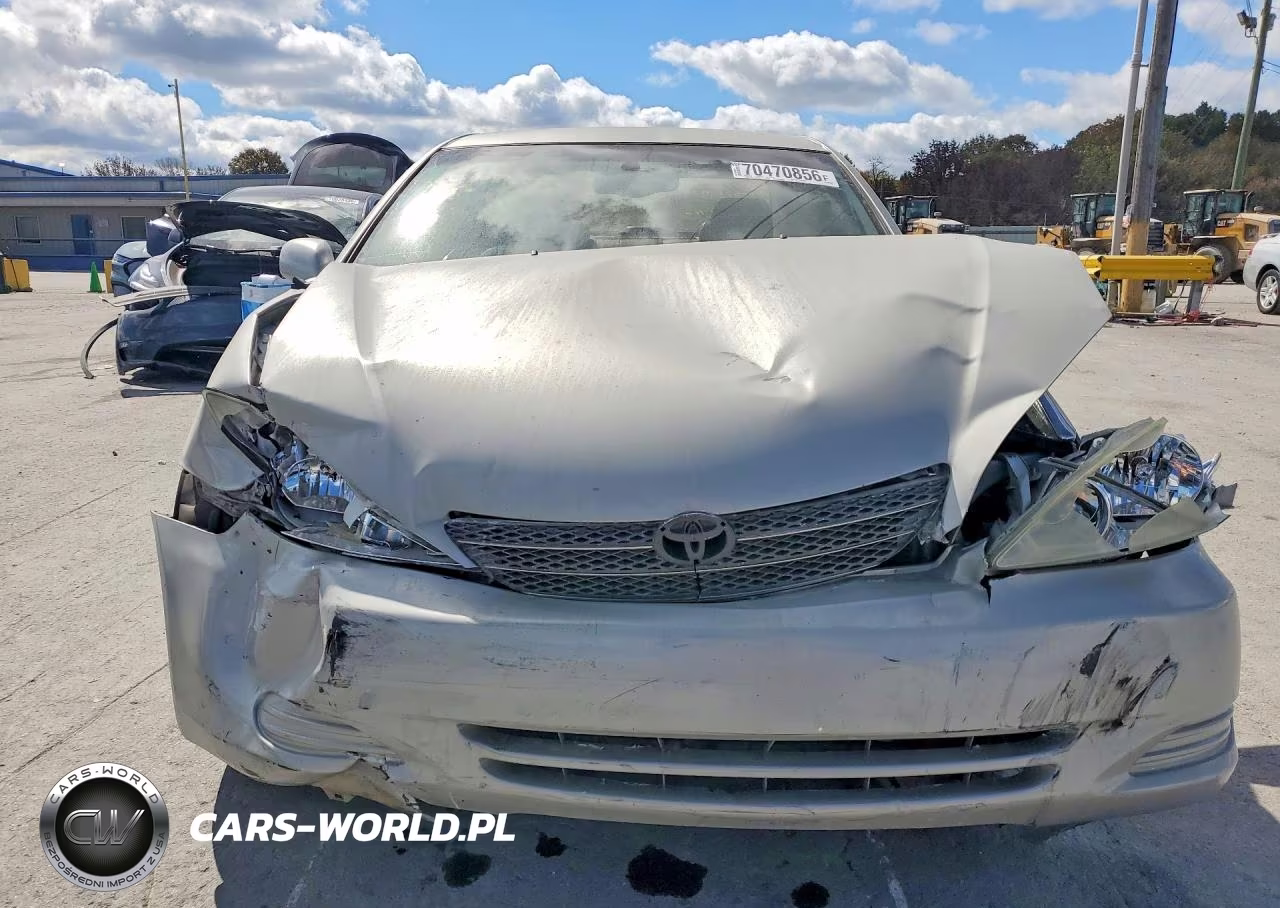 2002 Toyota Camry Xle VIN:4T1BE32K02U540918 - 5