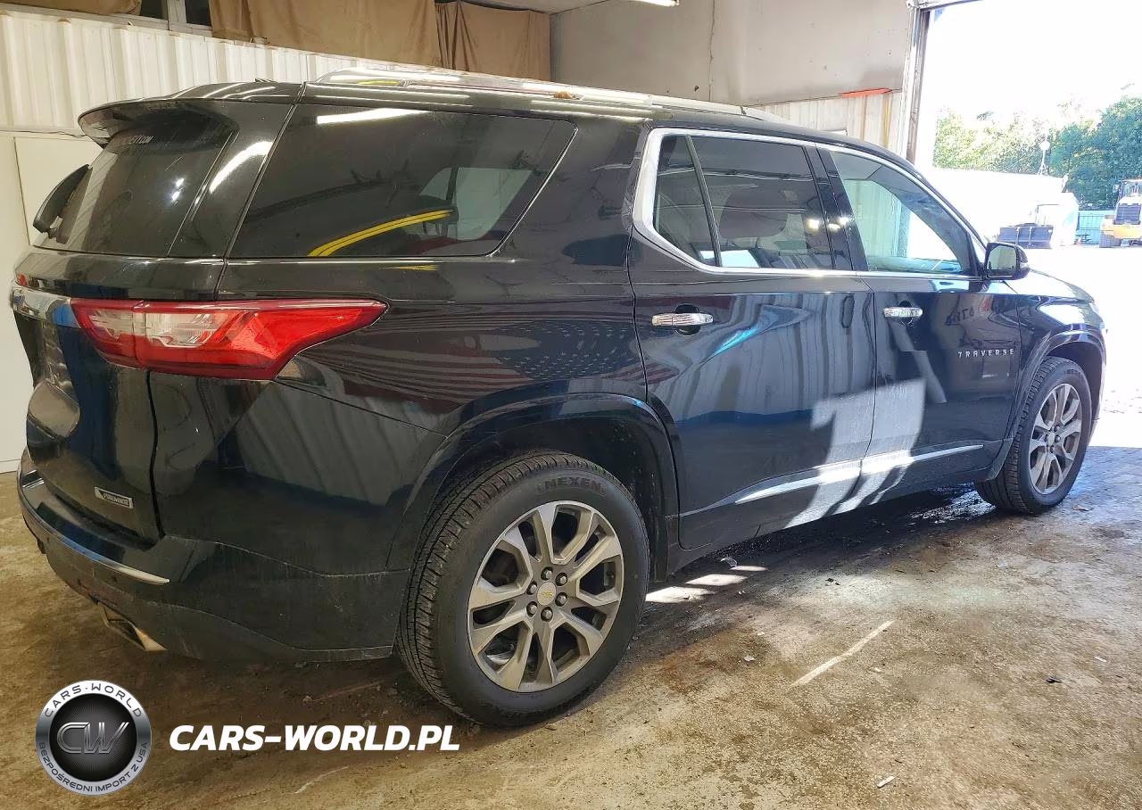 2018 Chevrolet Traverse Premier VIN:1GNEVJKW5JJ212877 - 3