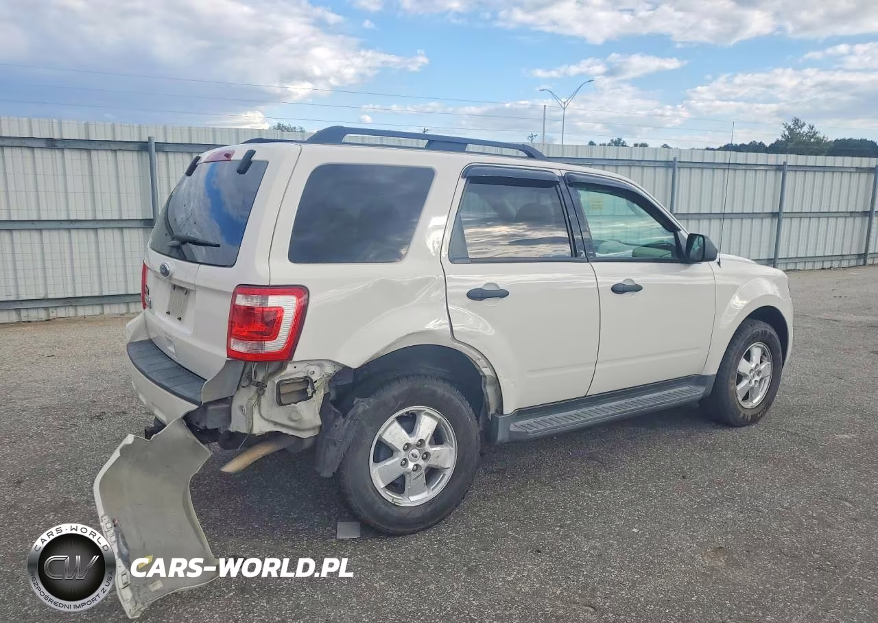 2012 Ford Escape Xlt VIN:1FMCU0D71CKA98209 - 3