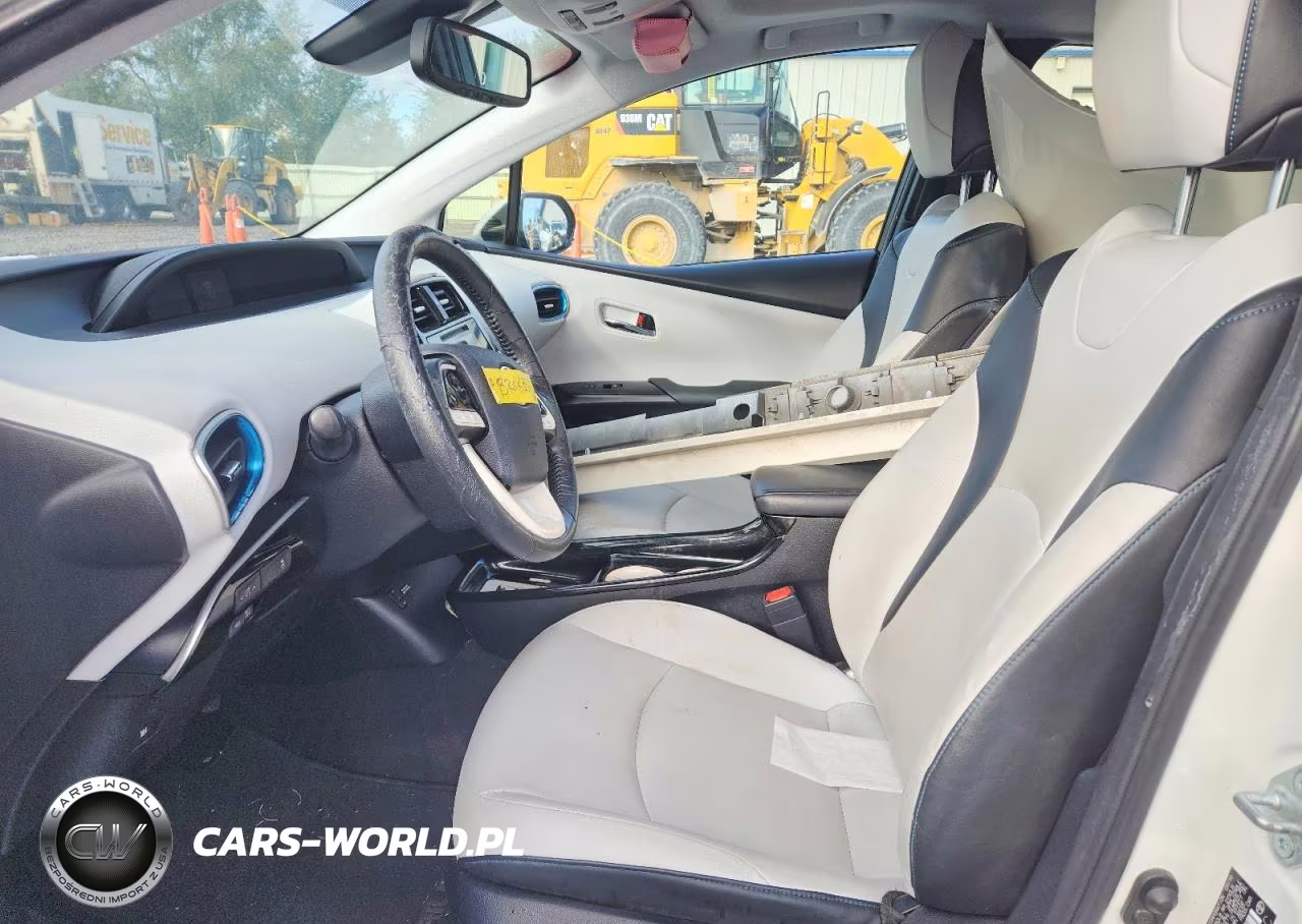 2016 Toyota Prius Four VIN:JTDKARFU0G3026613 - 7