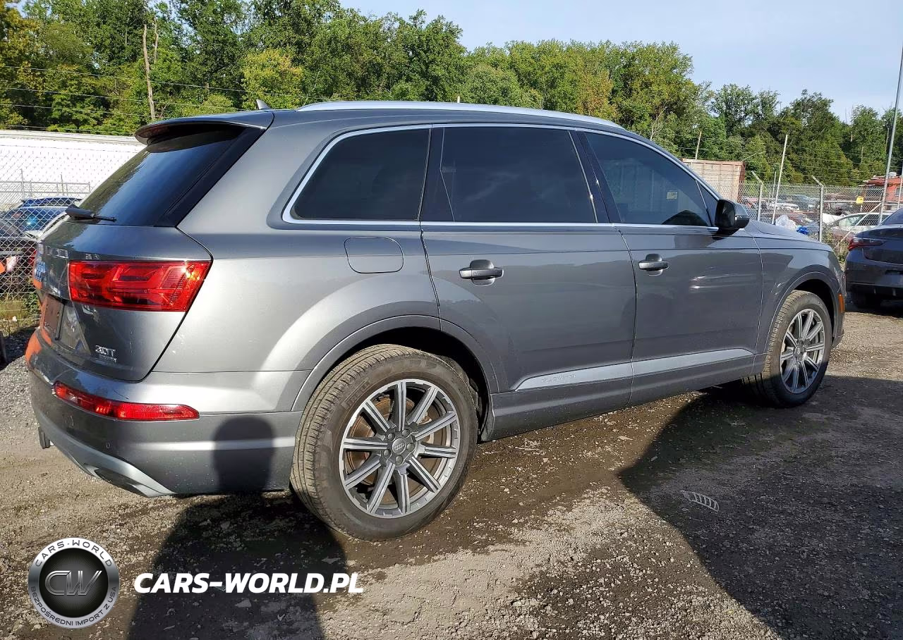 2017 Audi Q7 Premium Plus VIN:WA1LAAF79HD012716 - 3