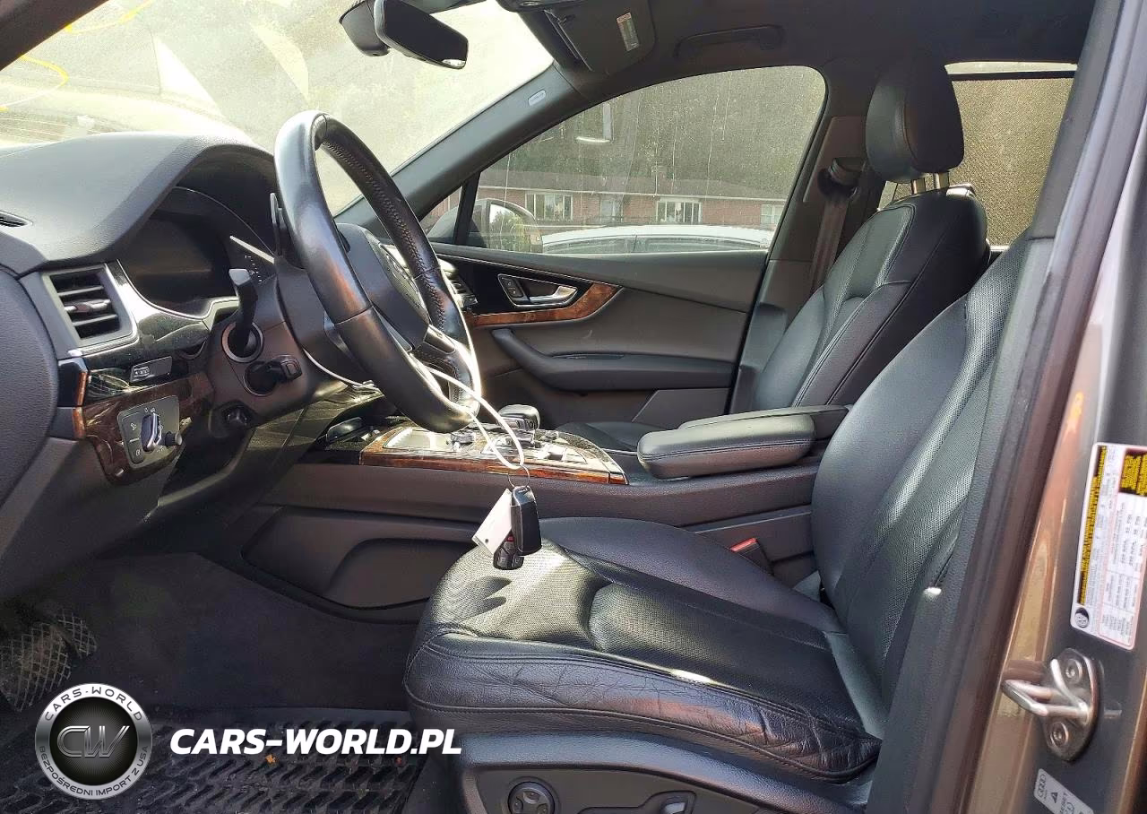 2017 Audi Q7 Premium Plus VIN:WA1LAAF79HD012716 - 7