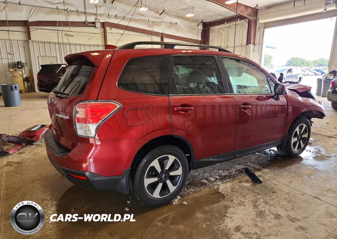 2018 Subaru Forester 2.5I Premium VIN:JF2SJAEC6JG478898 - 3