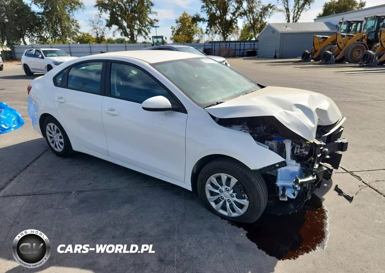 2024 Kia Forte Lx VIN:3KPF24AD6RE699118 - 4