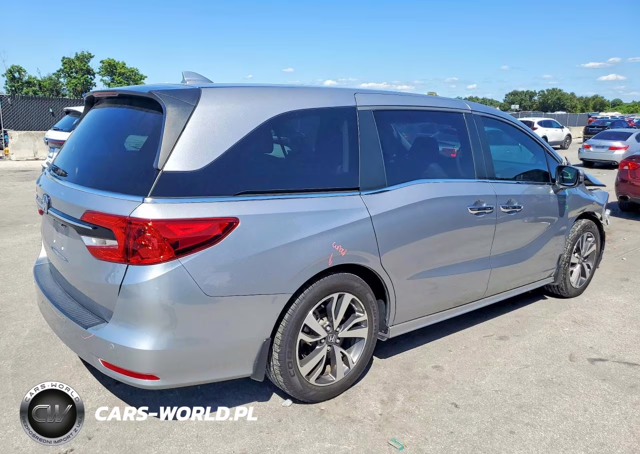 2022 Honda Odyssey Touring VIN:5FNRL6H85NB023343 - 3