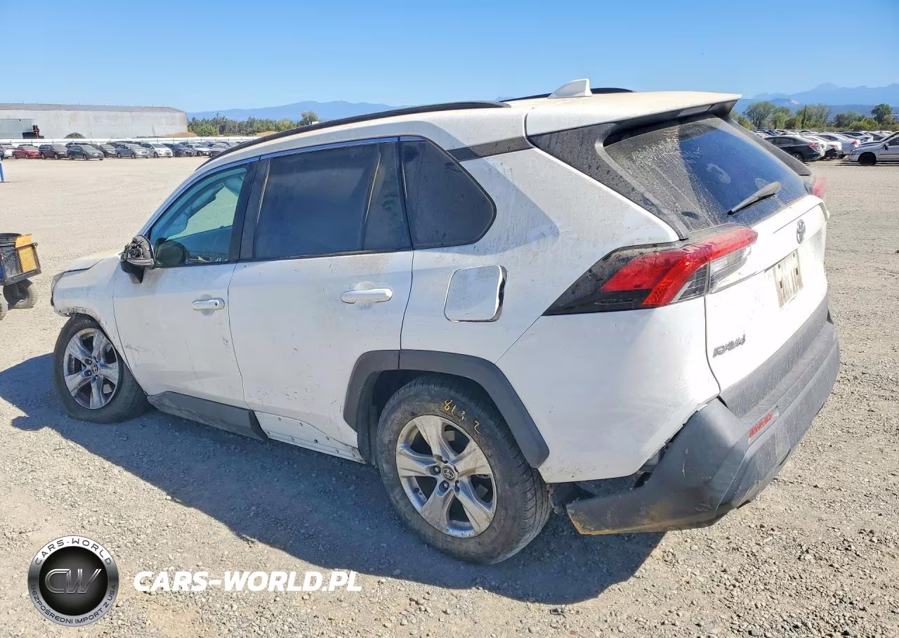 2021 Toyota Rav4 Xle VIN:2T3P1RFV8MC246817 - 2