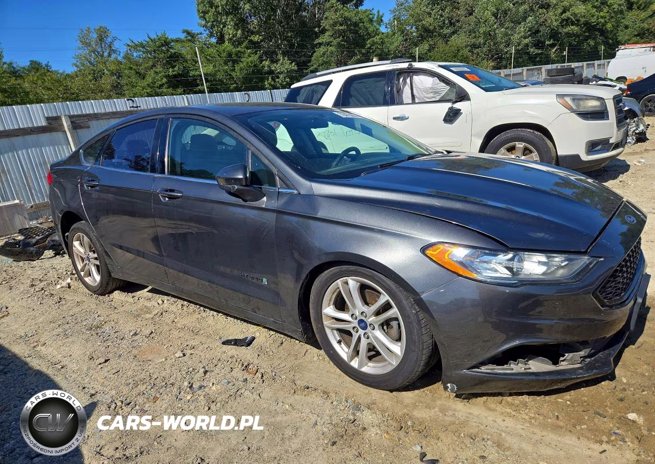 2018 Ford Fusion S Hybrid VIN:3FA6P0UU6JR122243 - 4