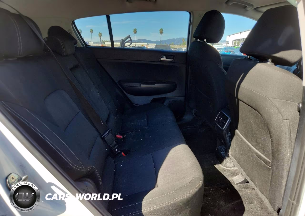 2021 Kia Sportage Lx VIN:KNDPM3AC0M7941801 - 11