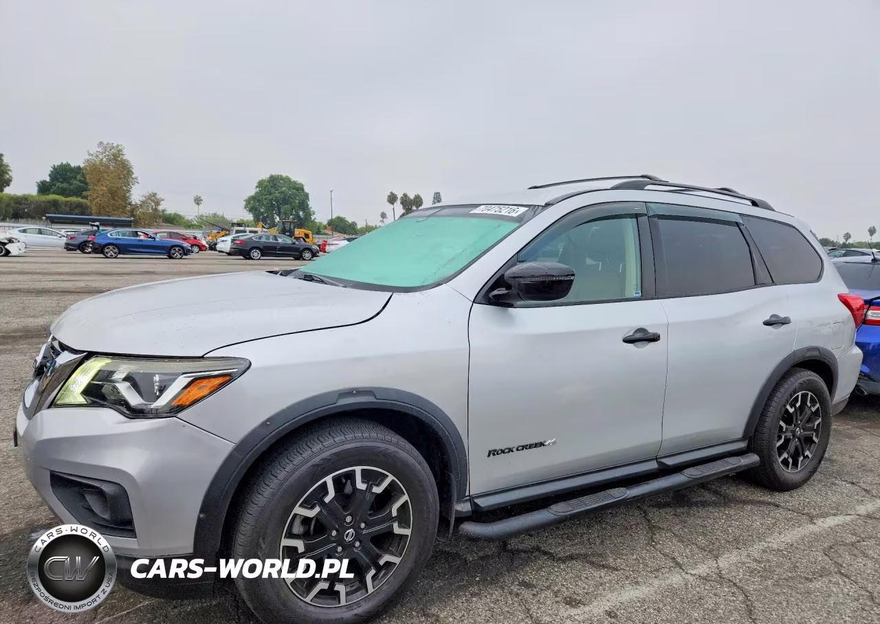 2019 Nissan Pathfinder Sv
