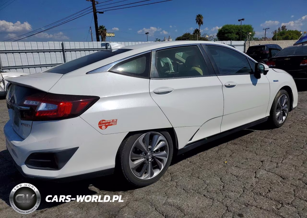 2018 Honda Clarity VIN:JHMZC5F14JC015434 - 3