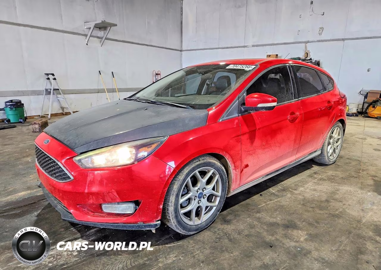 2015 Ford Focus Se VIN:1FADP3K24FL218615 - 1