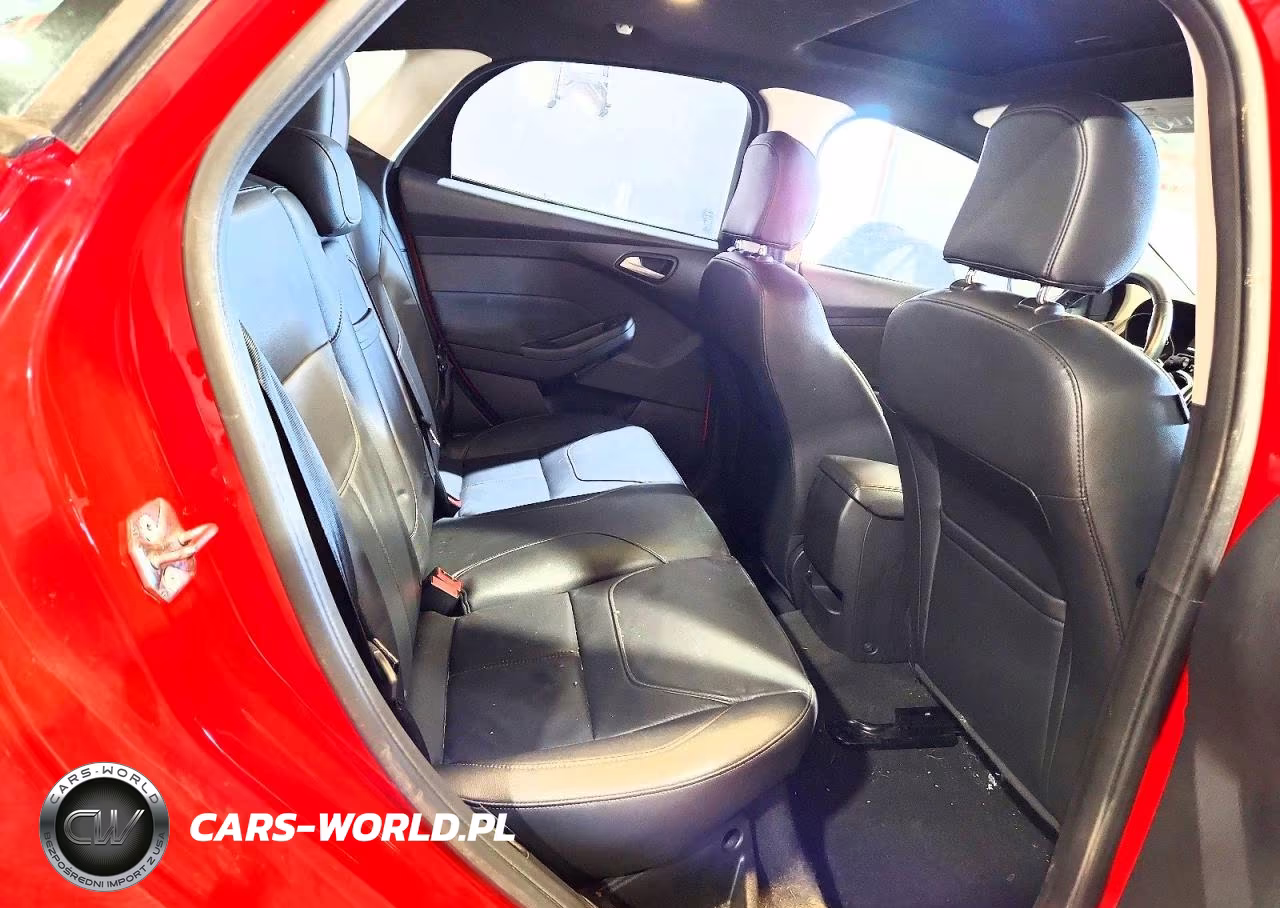 2015 Ford Focus Se VIN:1FADP3K24FL218615 - 10