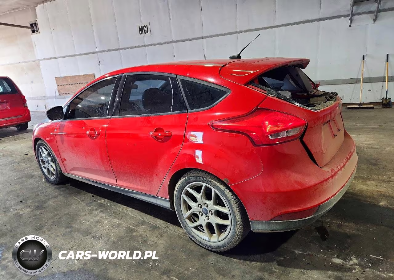 2015 Ford Focus Se VIN:1FADP3K24FL218615 - 2