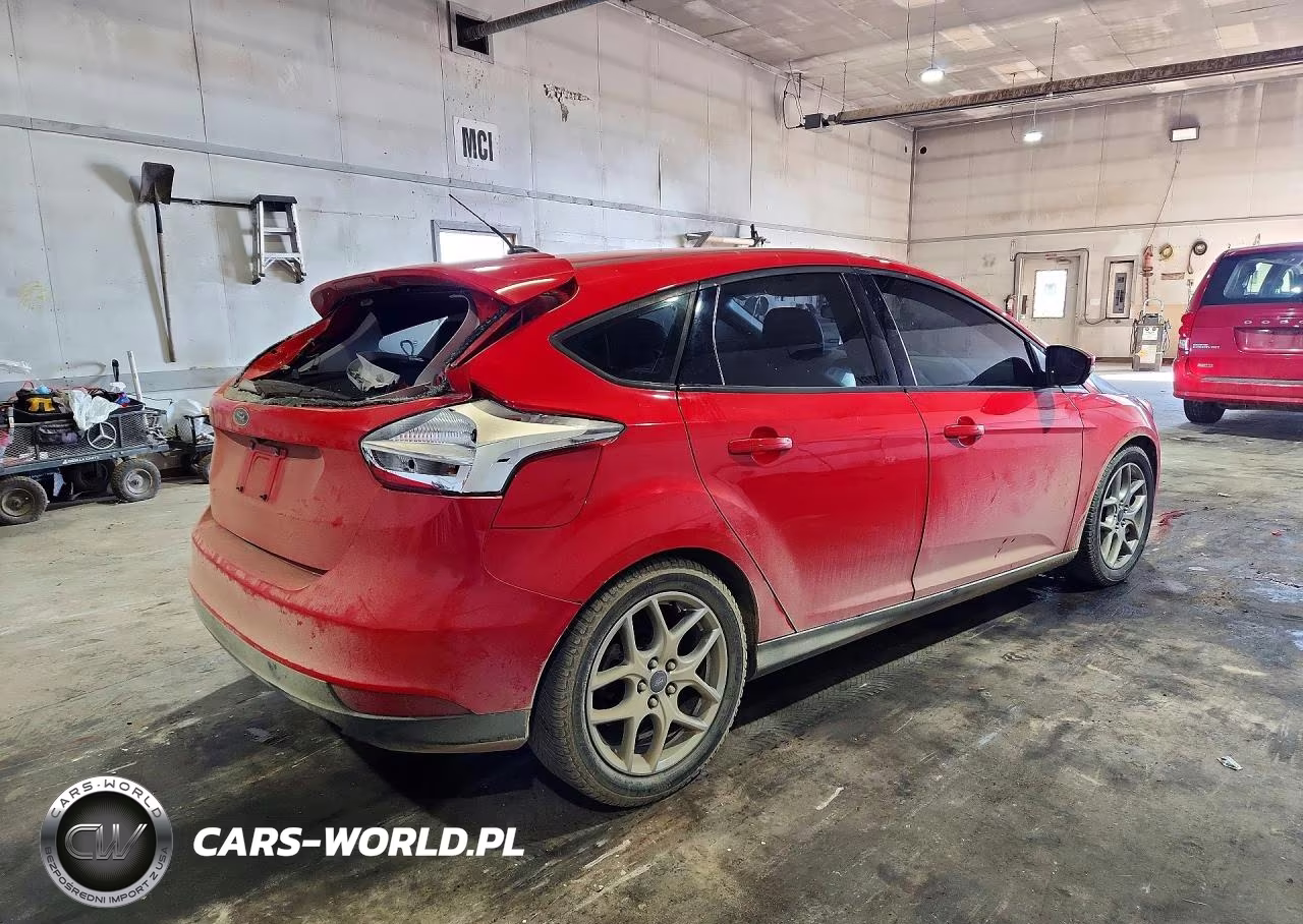 2015 Ford Focus Se VIN:1FADP3K24FL218615 - 3