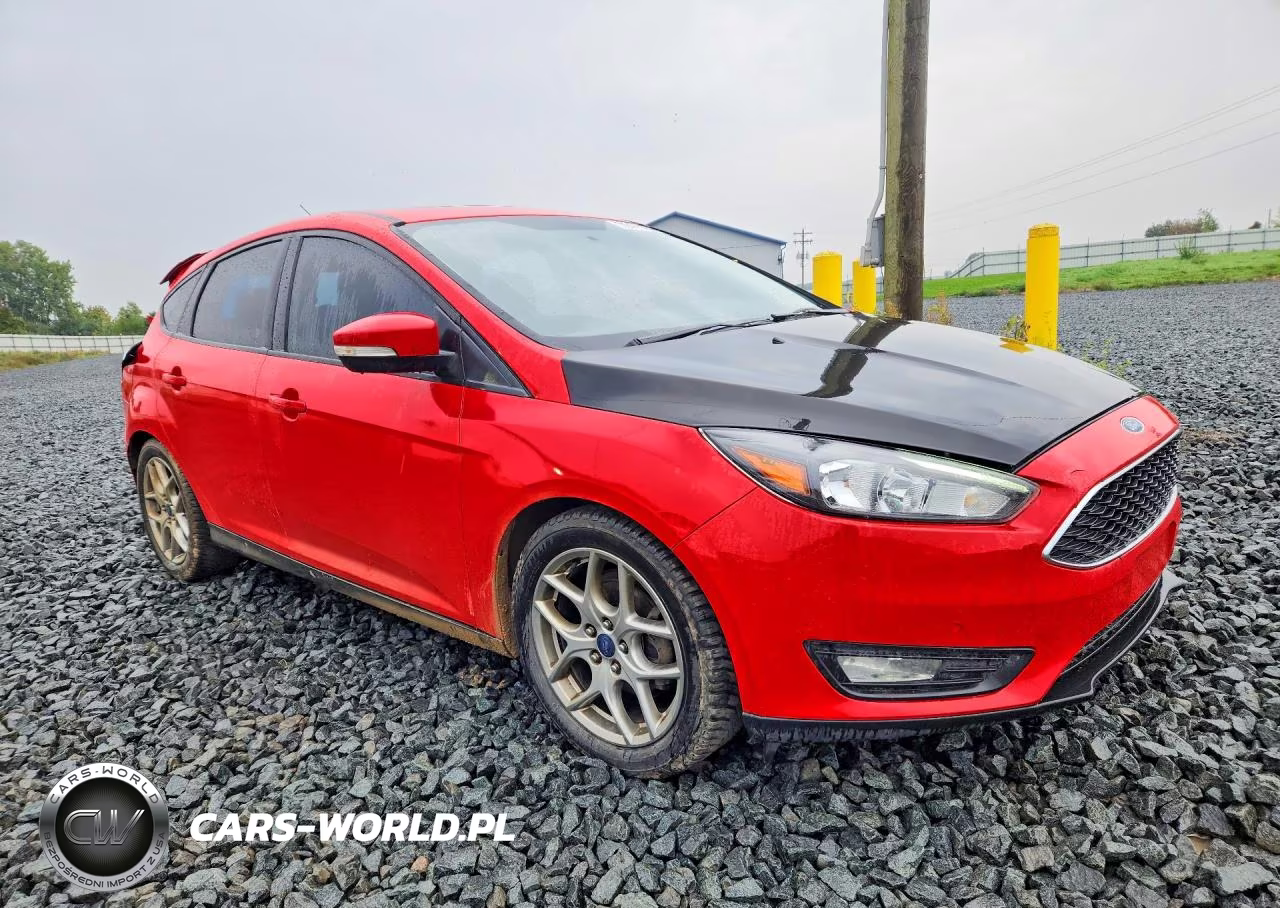2015 Ford Focus Se VIN:1FADP3K24FL218615 - 4