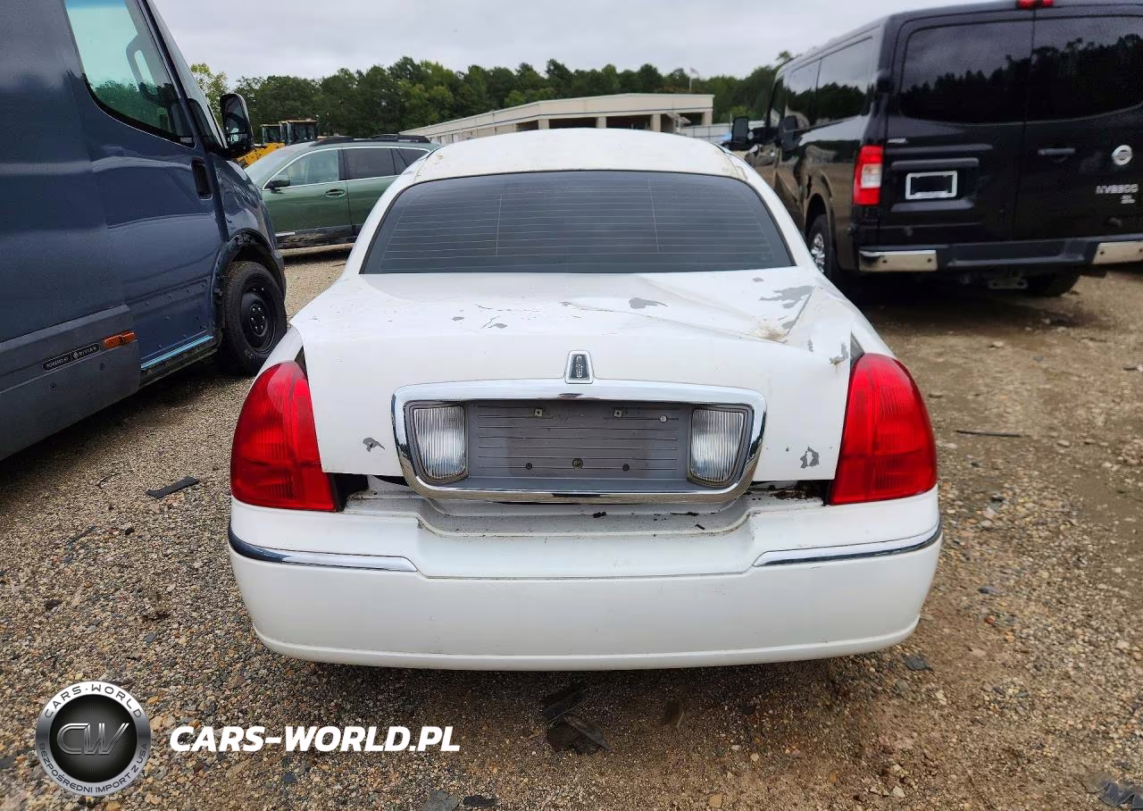 2007 Lincoln Town Car Executive VIN:1L1FM88W07Y604372 - 6
