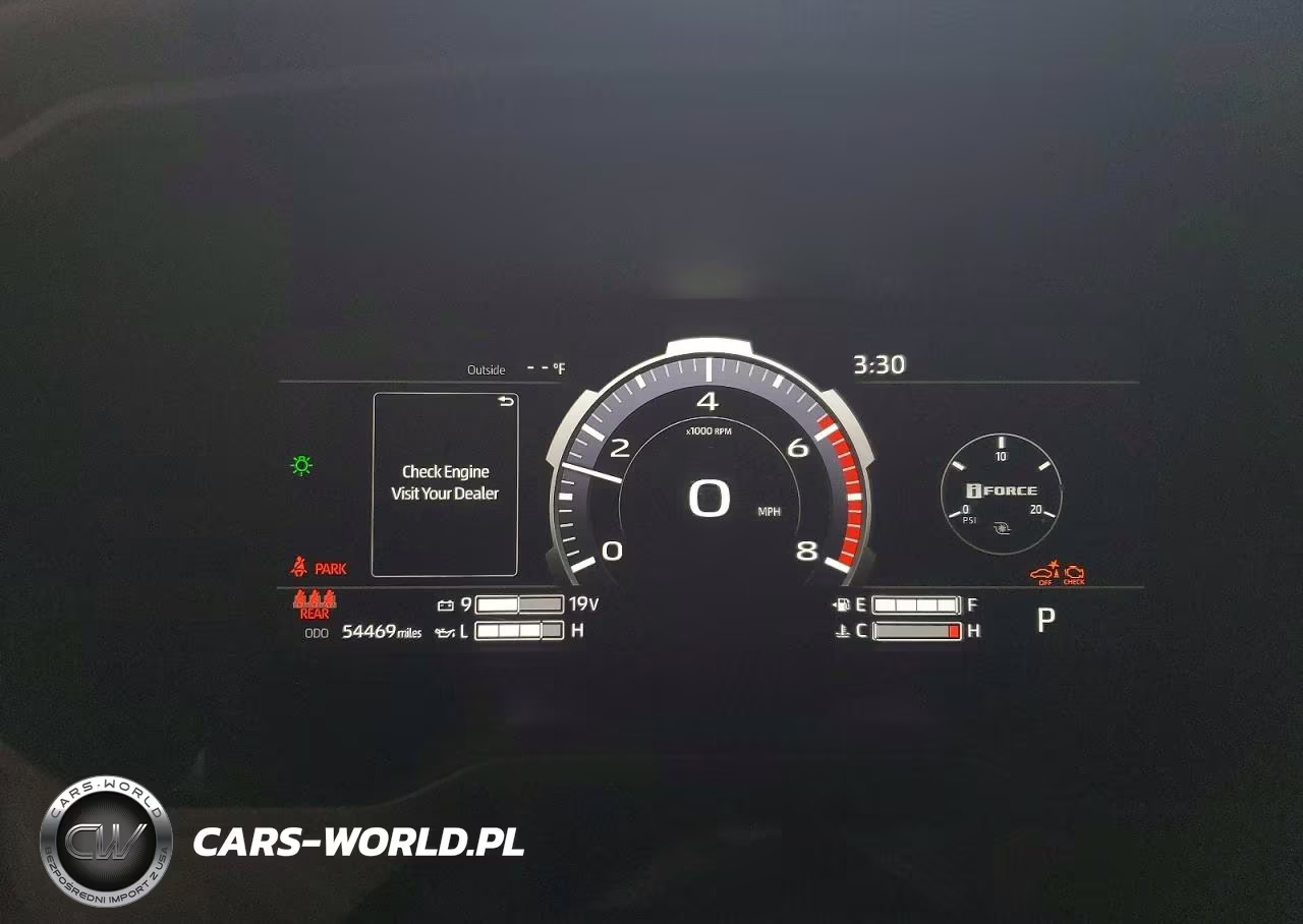 2023 Toyota Tundra Platinum VIN:5TFNA5DB9PX100711 - 9