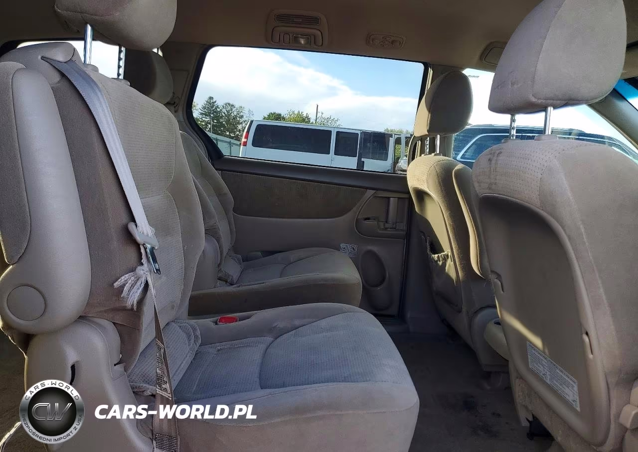 2010 Toyota Sienna Le 7-Passenger VIN:5TDKK4CC7AS316056 - 11