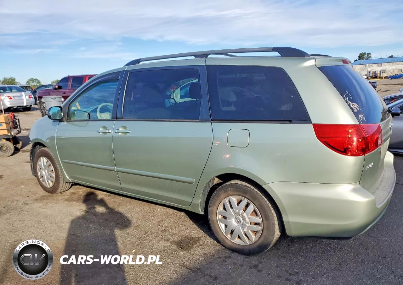 2010 Toyota Sienna Le 7-Passenger VIN:5TDKK4CC7AS316056 - 2