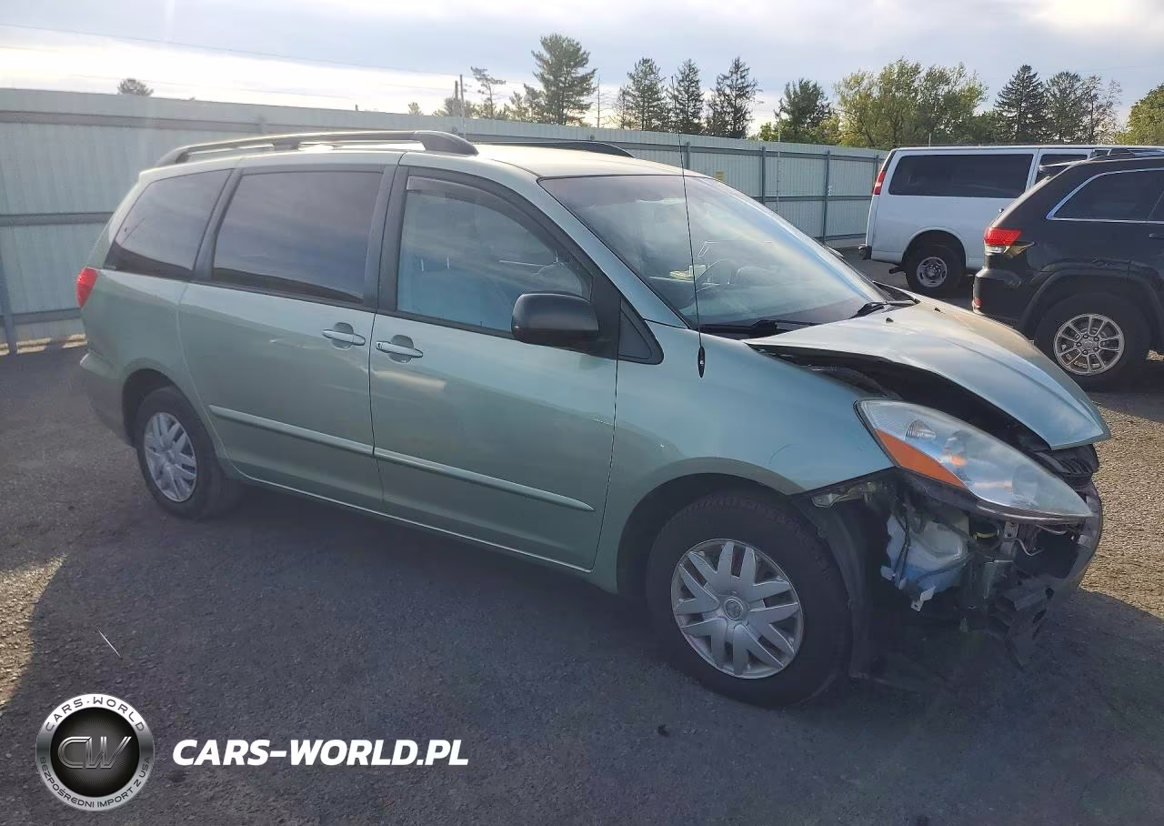 2010 Toyota Sienna Le 7-Passenger VIN:5TDKK4CC7AS316056 - 4