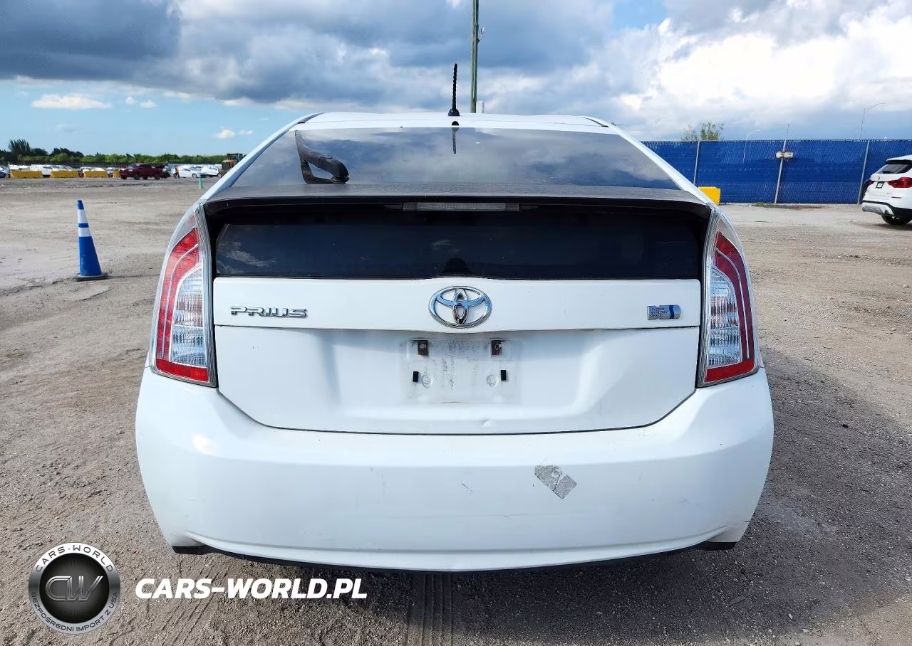 2012 Toyota Prius Two VIN:JTDKN3DU0C5498376 - 6