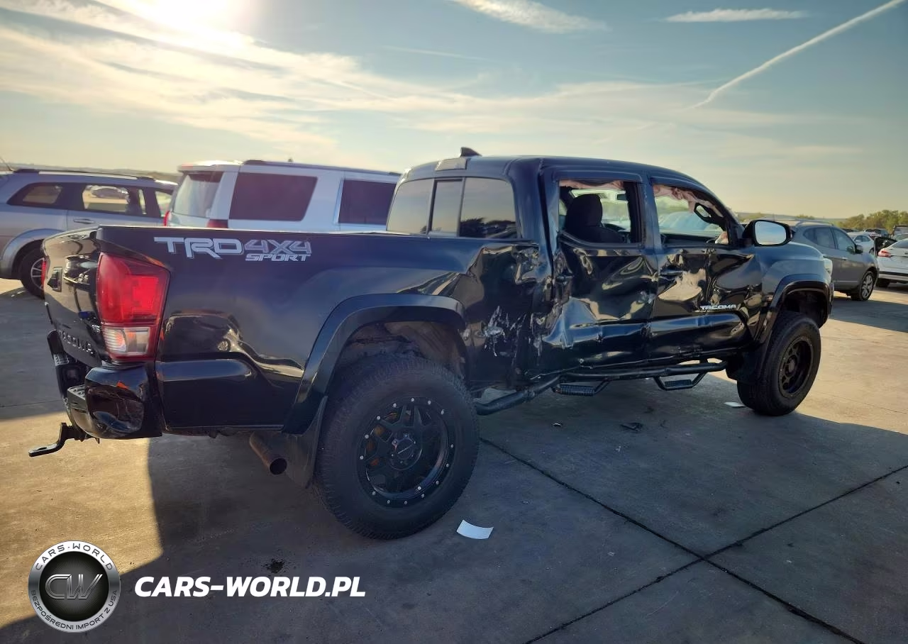 2016 Toyota Tacoma Trd Sport VIN:5TFDZ5BNXGX008301 - 3