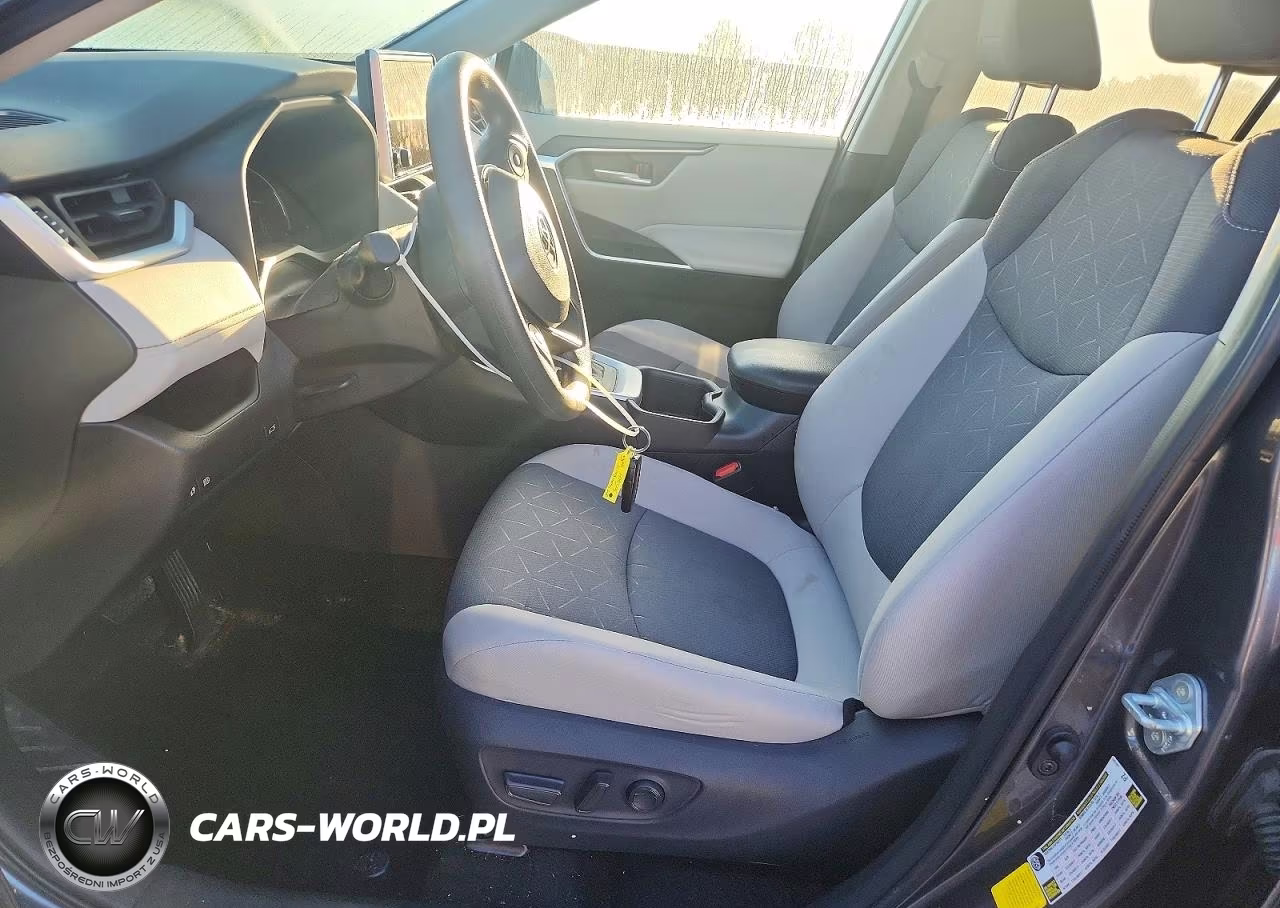 2025 Toyota Rav4 Xle VIN:2T3W1RFV1SC305604 - 7