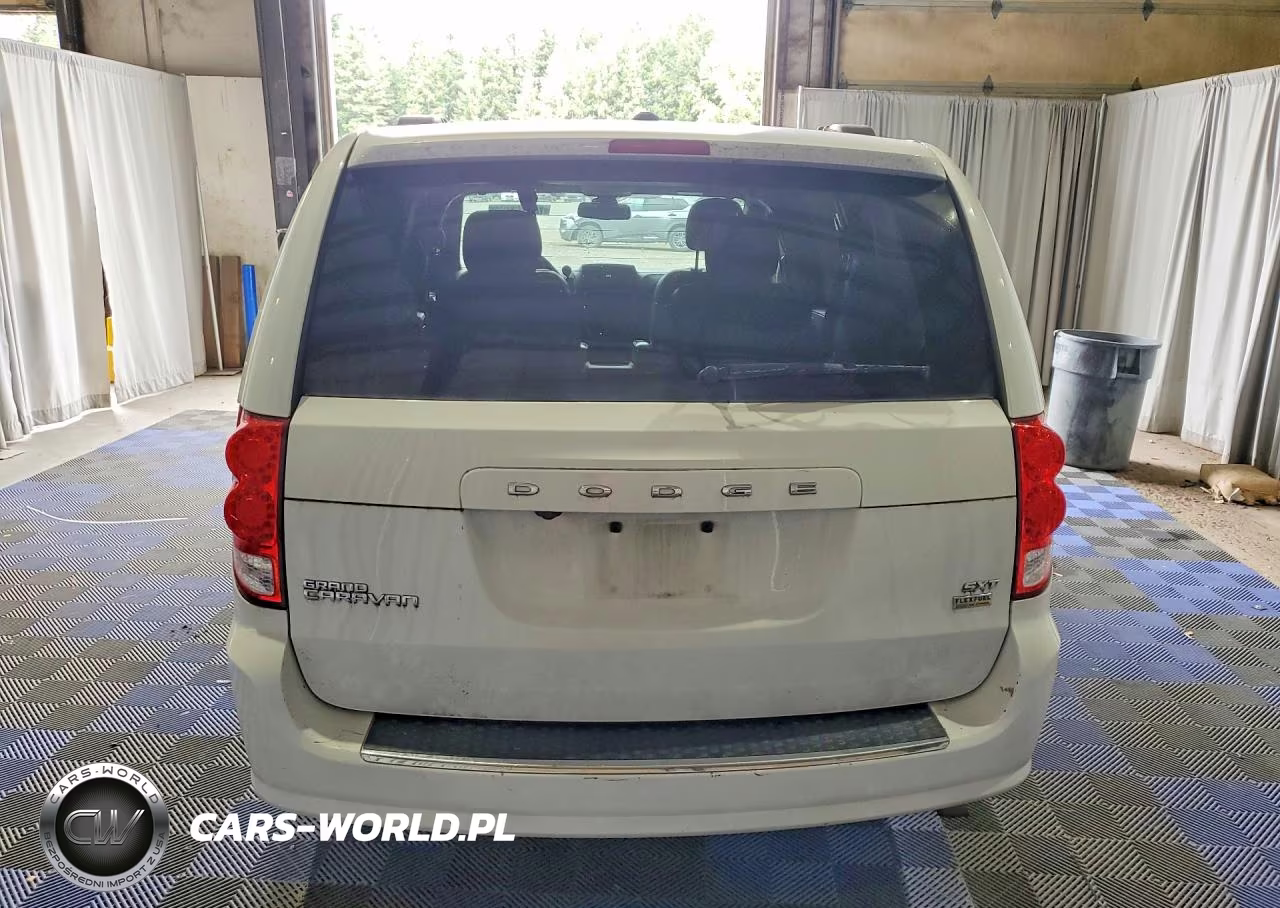 2019 Dodge Grand Caravan Sxt VIN:2C4RDGCG2KR723838 - 6